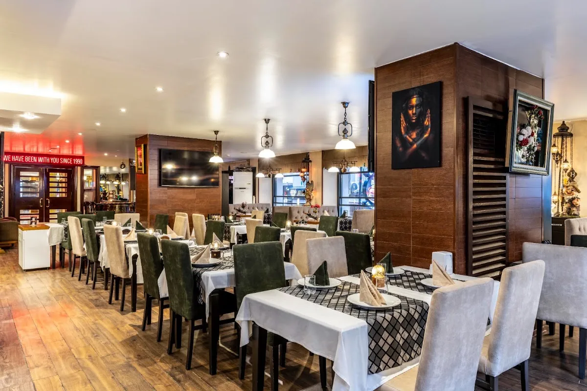 Daphne Restaurant Vezneciler