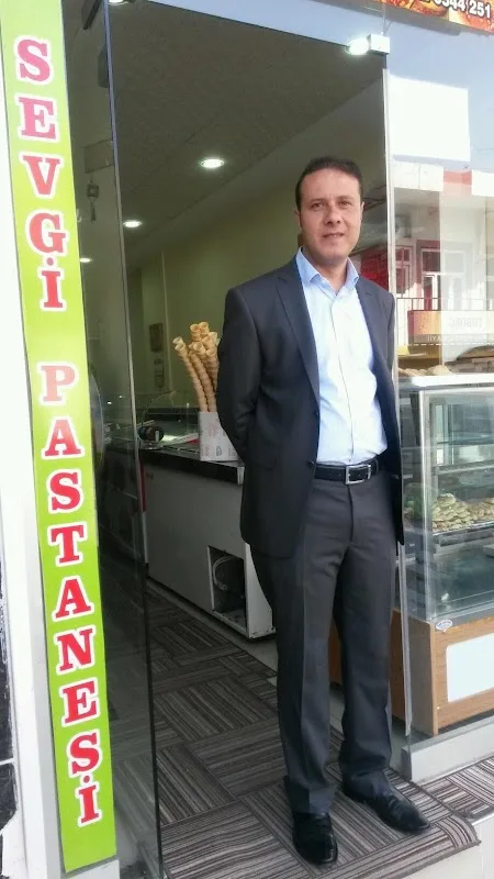 Sevgi Pastanesi