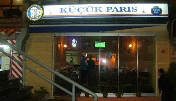Tarihi Küçük Paris Meyhanesi