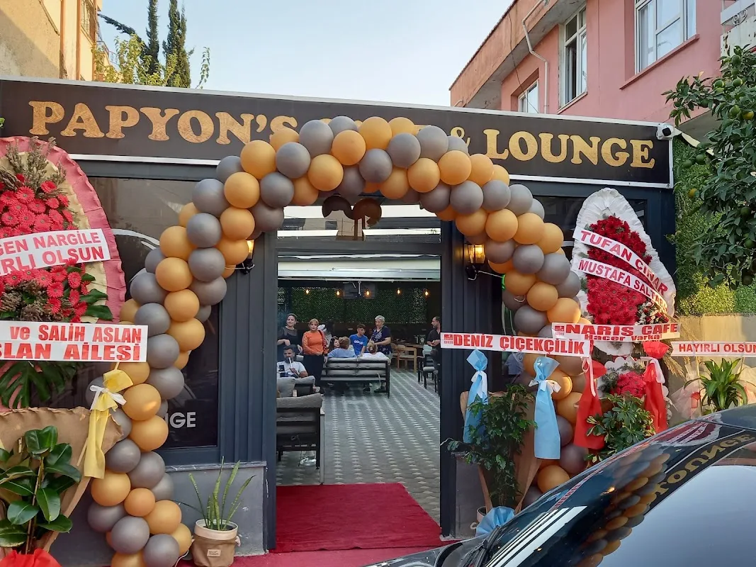 Papyons.cafe.lounge