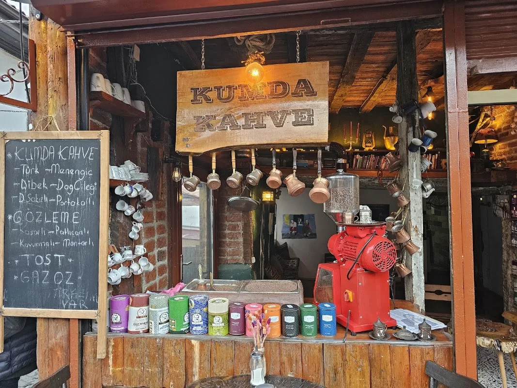 Hangimiz Sevmedik Cafe
