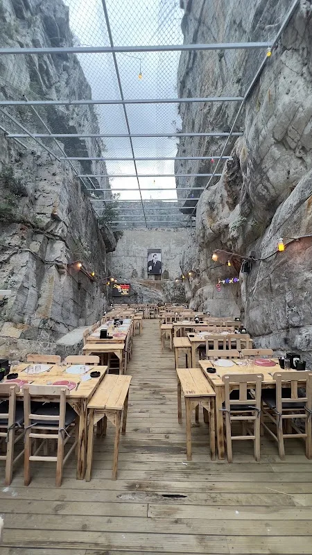 Hamit’in Yeri Et ve Balık Restaurant
