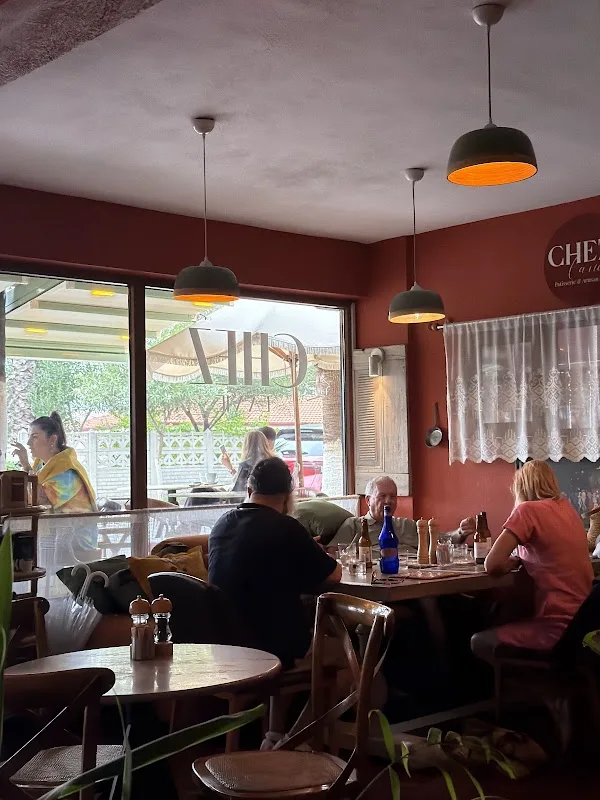 Chez La Vie Coffee & Eatery