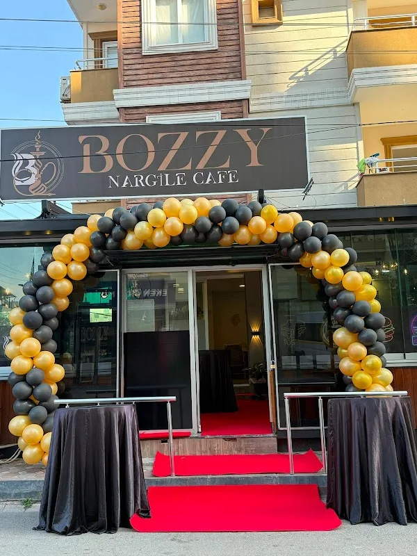 BOZZY NARGİLE CAFE