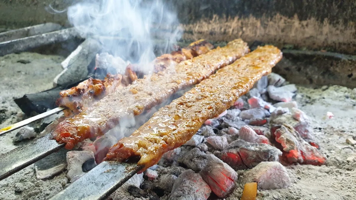 Manos Kebap