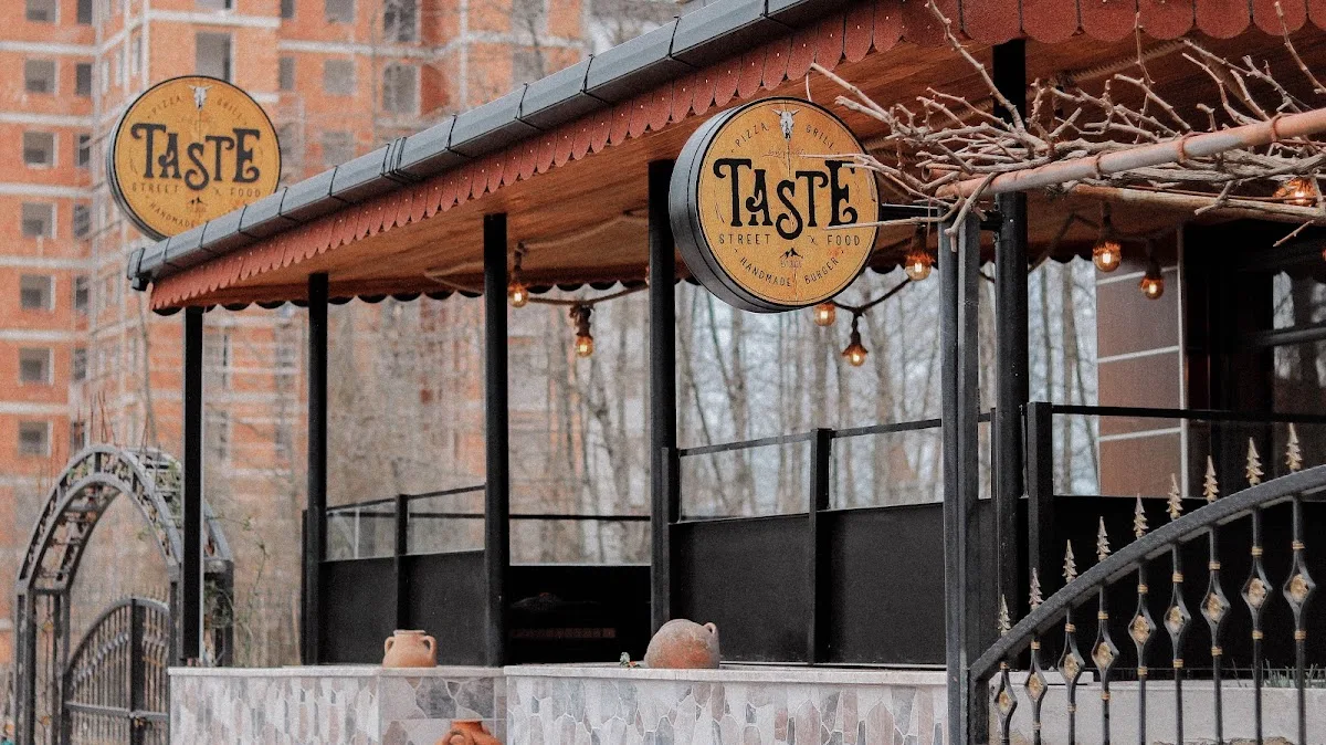 Taste Street Food