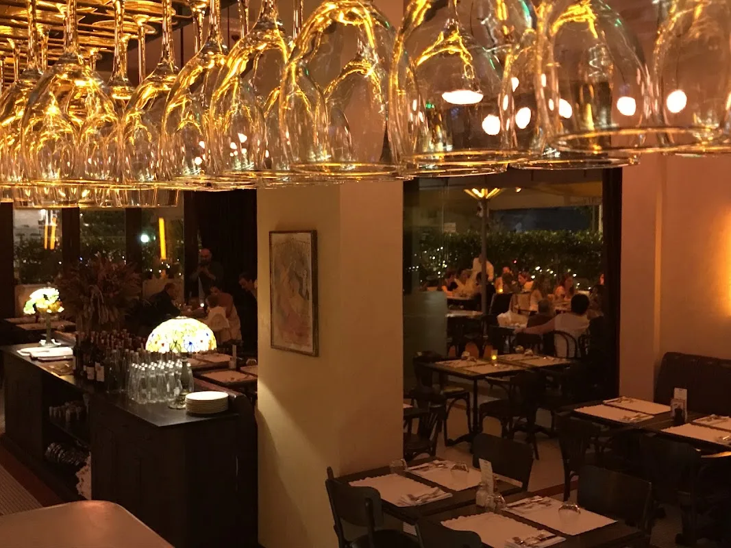 Neni Brasserie