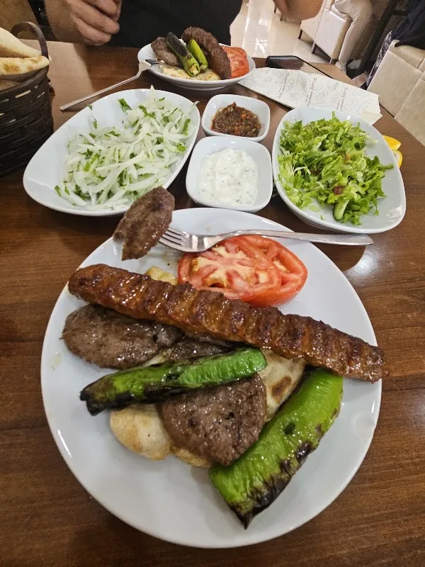 Kızılırmak Etli Pide Salonu