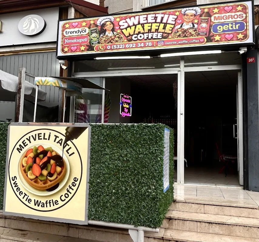 SweeTie waffle coffee restoran
