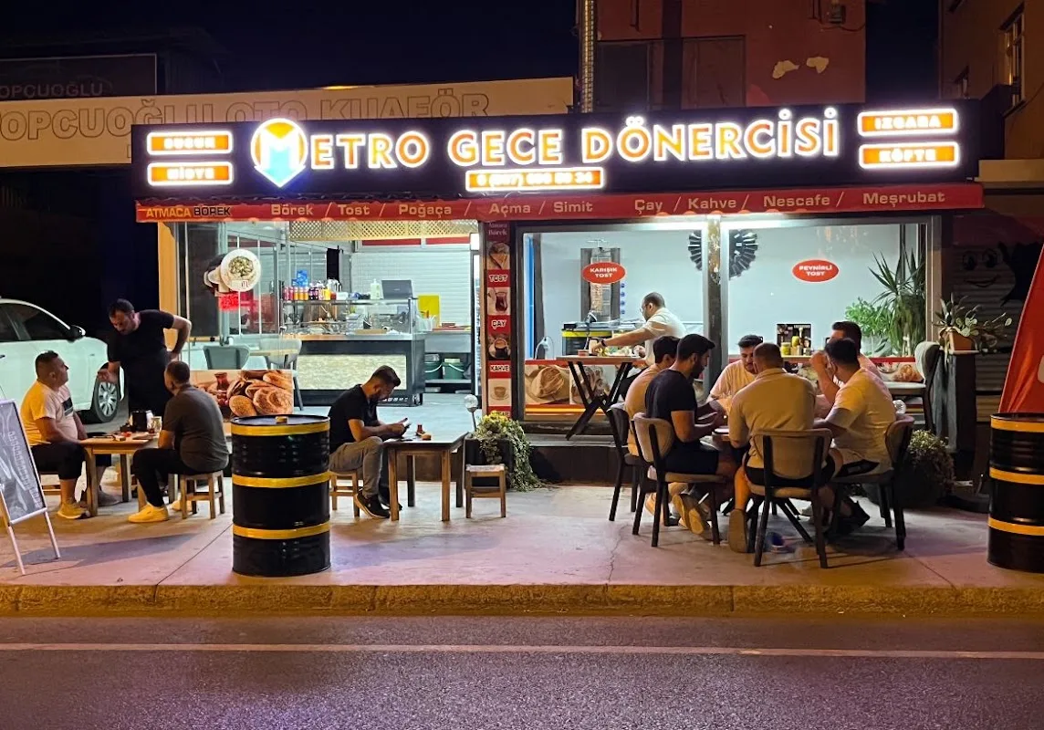 KURTKÖY GECE DONERCİSİ & KOKOREÇ) Metro