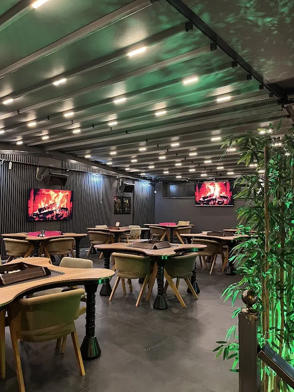 Hyalite Cafe Lounge
