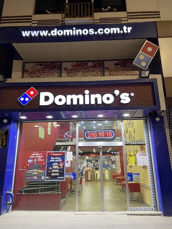 Domino's Pizza Van