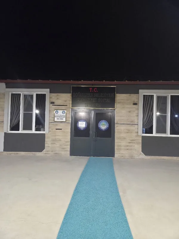 Mustafa İmamoğlu Restaurant Salonu