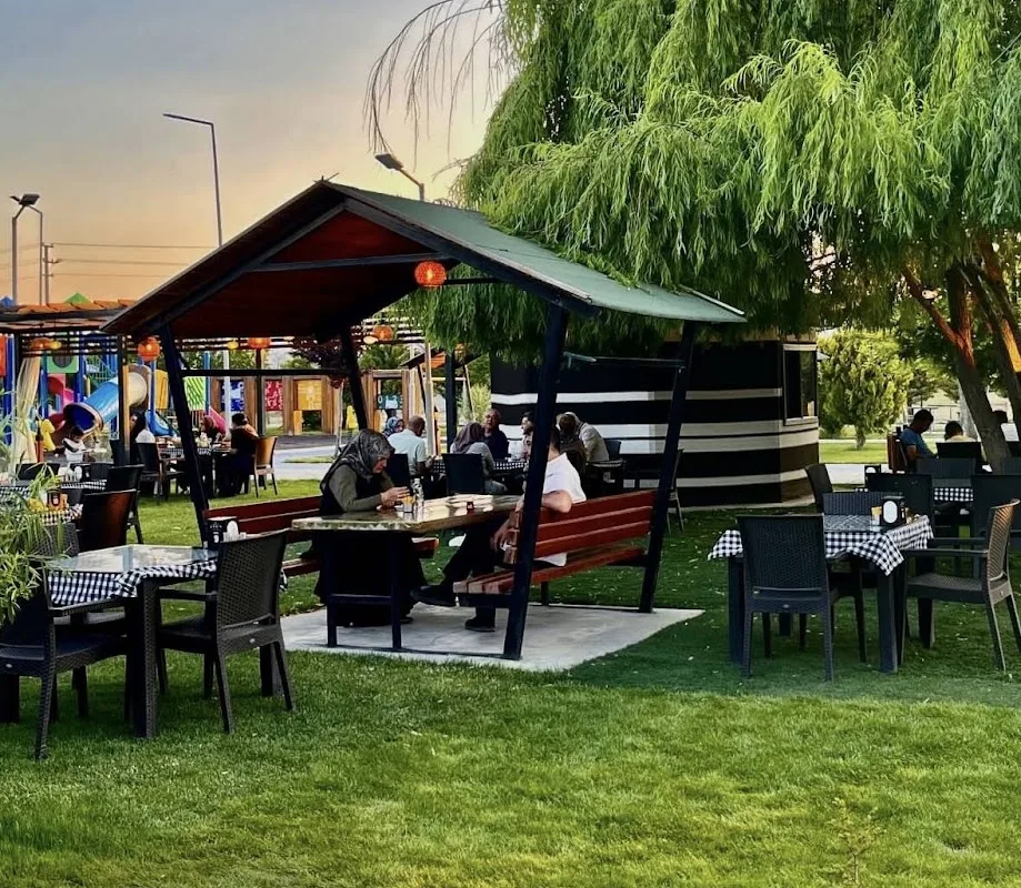 Eskil Çadır Bahçe Aile Balık-Izgara Restaurant