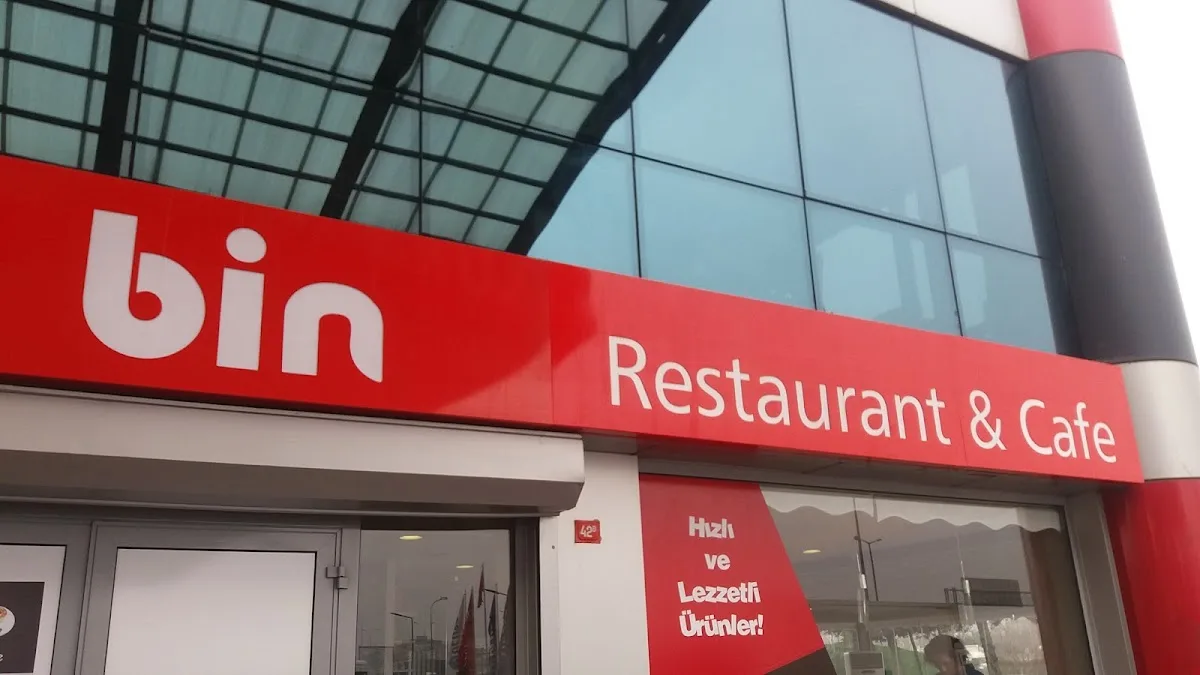 Bin Restaurant & Cafe