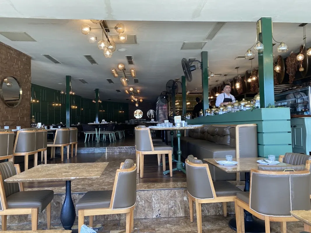 Nezih yöresel kahvaltı ve Kebap