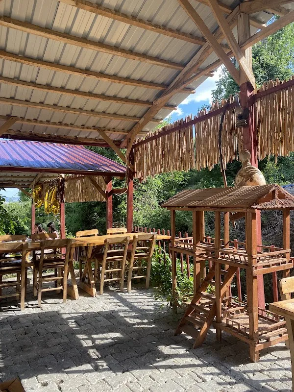 Asma Altı Alabalık Restoran