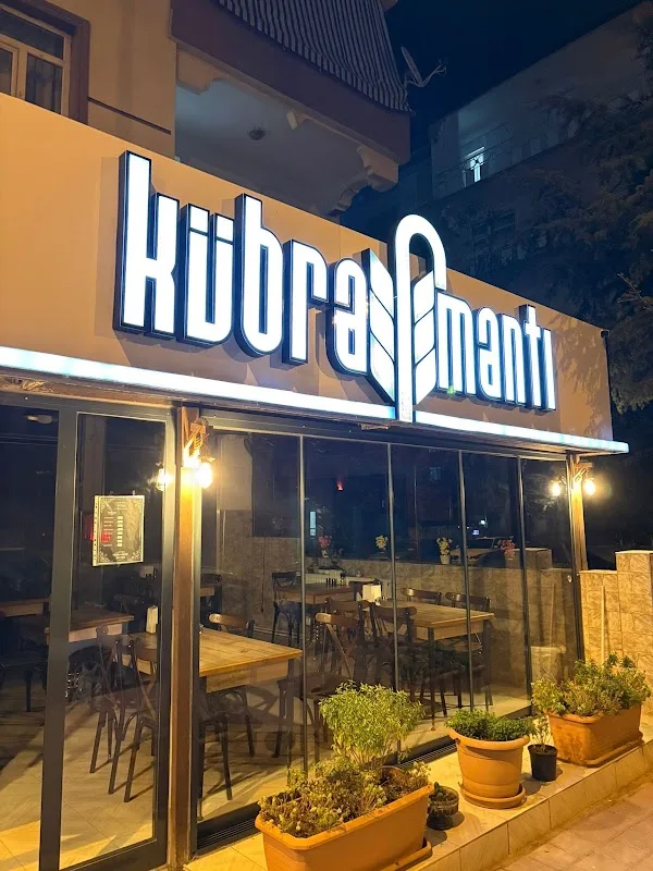 Kübra Mantı