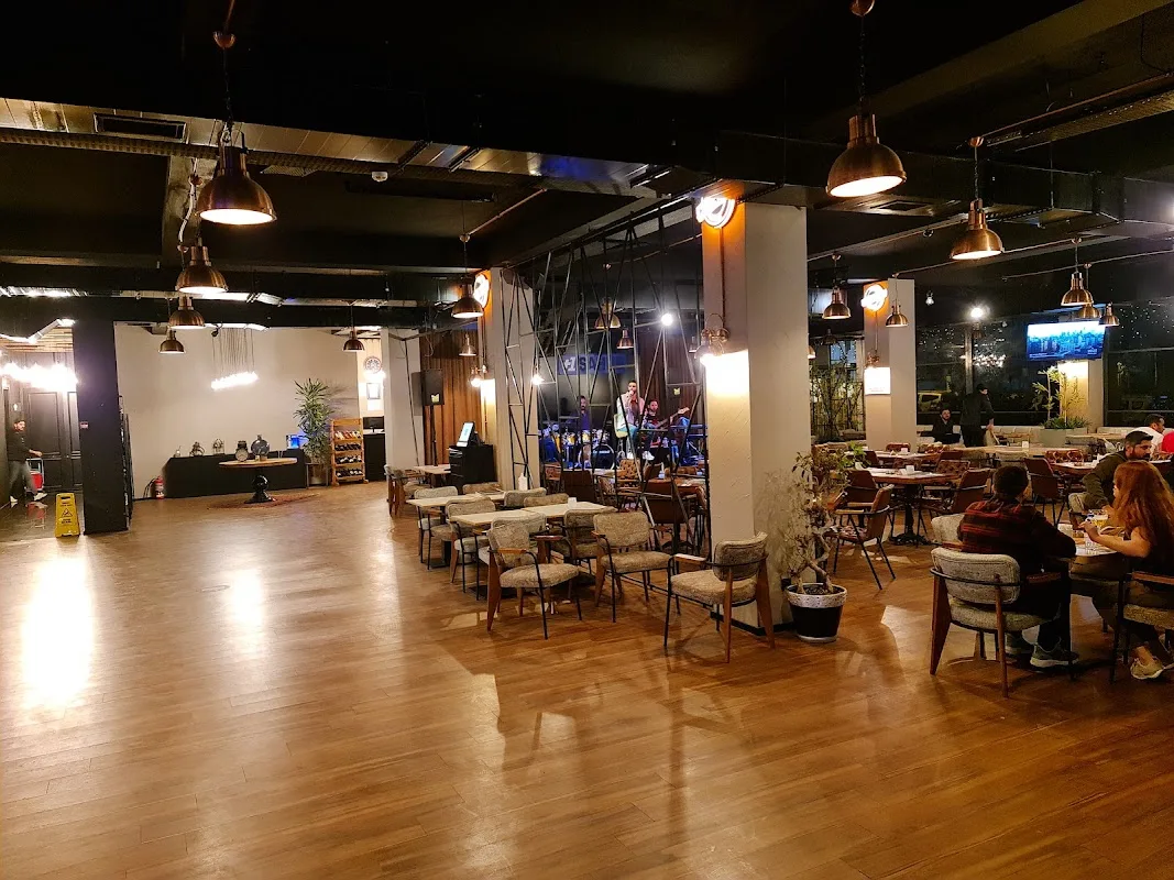 Boss Lounge