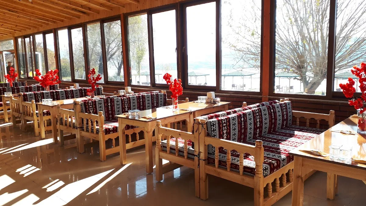 Kıyı Restaurant Adil Ustanın Yeri
