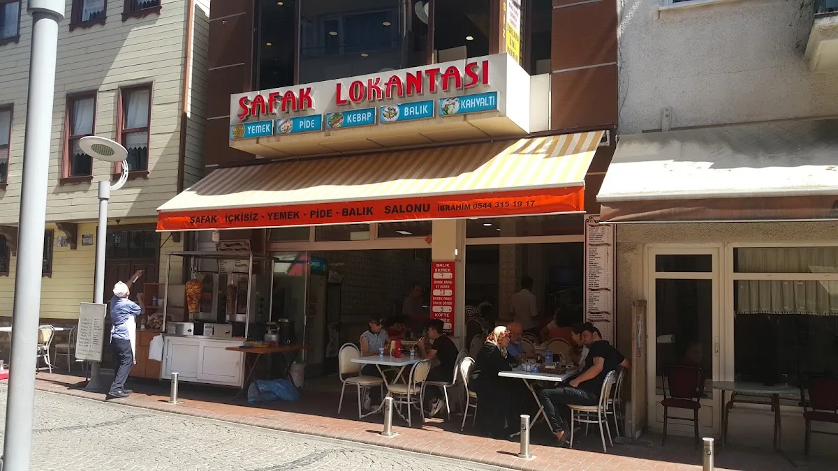 Şafak İçkisiz Balık Lokantası