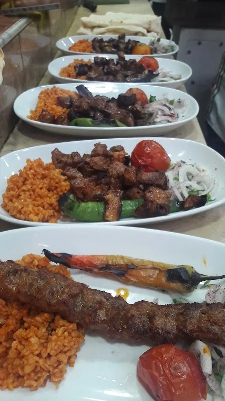 Yeni öz Urfa kebap salonu
