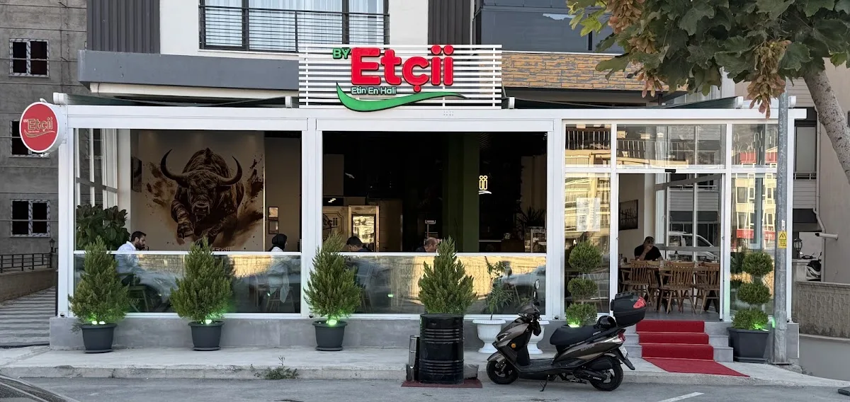 By Etçii