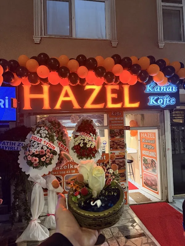 Hazel Köfte & Kanat