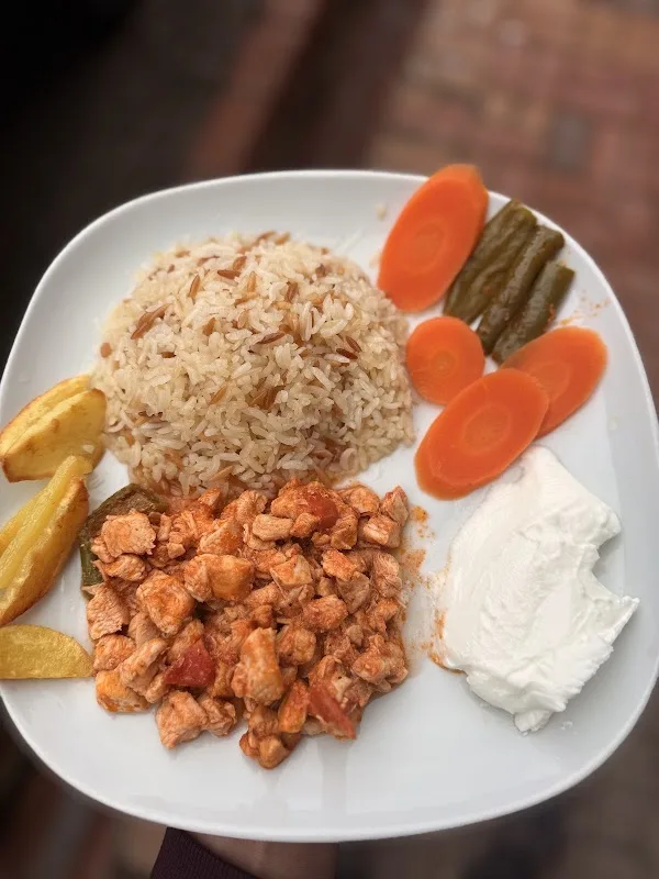 KAVURMACI KÖPRÜBAŞI LOKANTASI