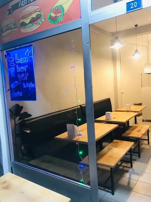 Gubi Fast Food