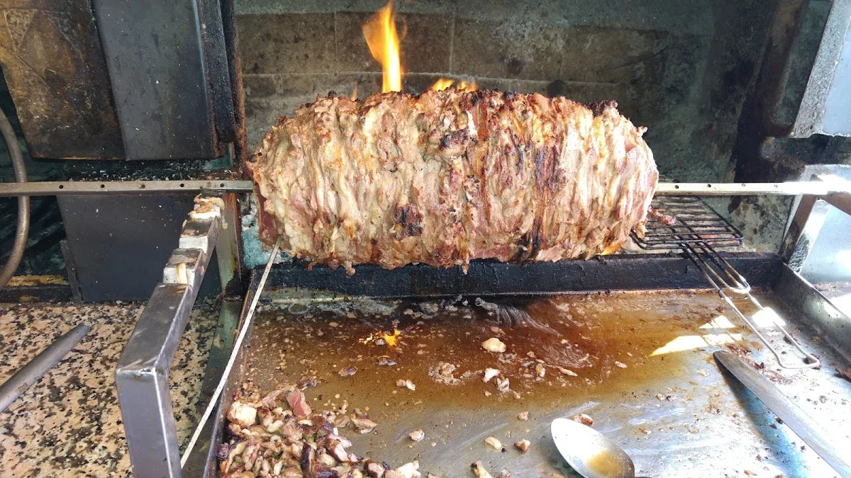 Yusufeli Çağ Döner Salonu
