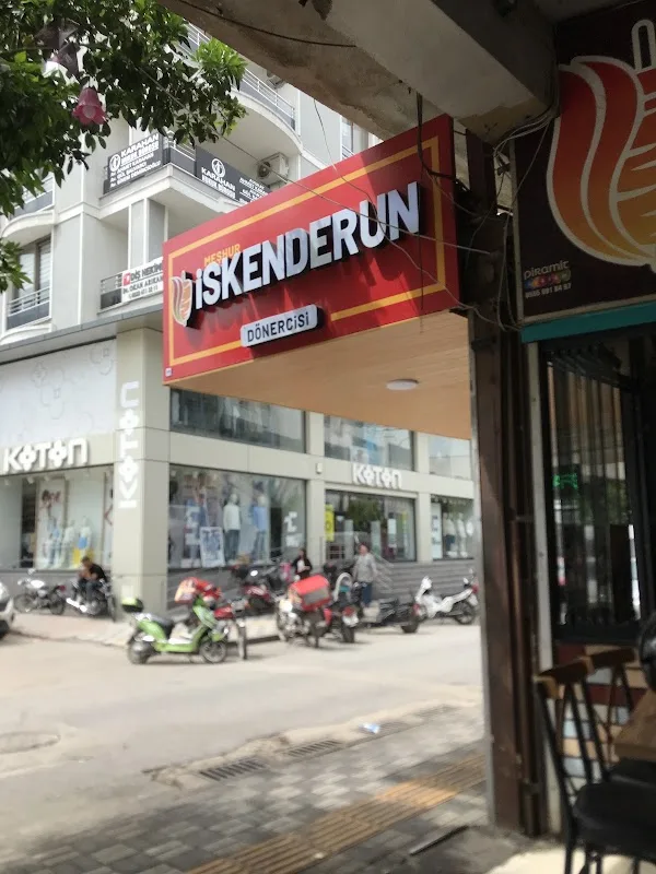 Meşhur İskenderun Dönercisi