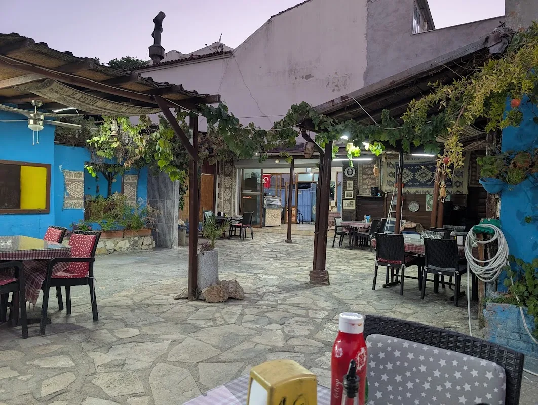 Zümrüt Pide Salonu