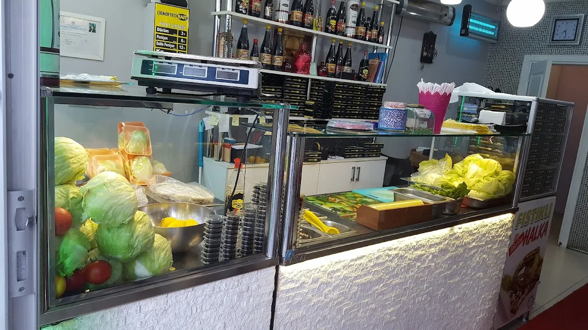ÇİĞKÖFTECİ SAİT (KARLIDERE CADDESİ)