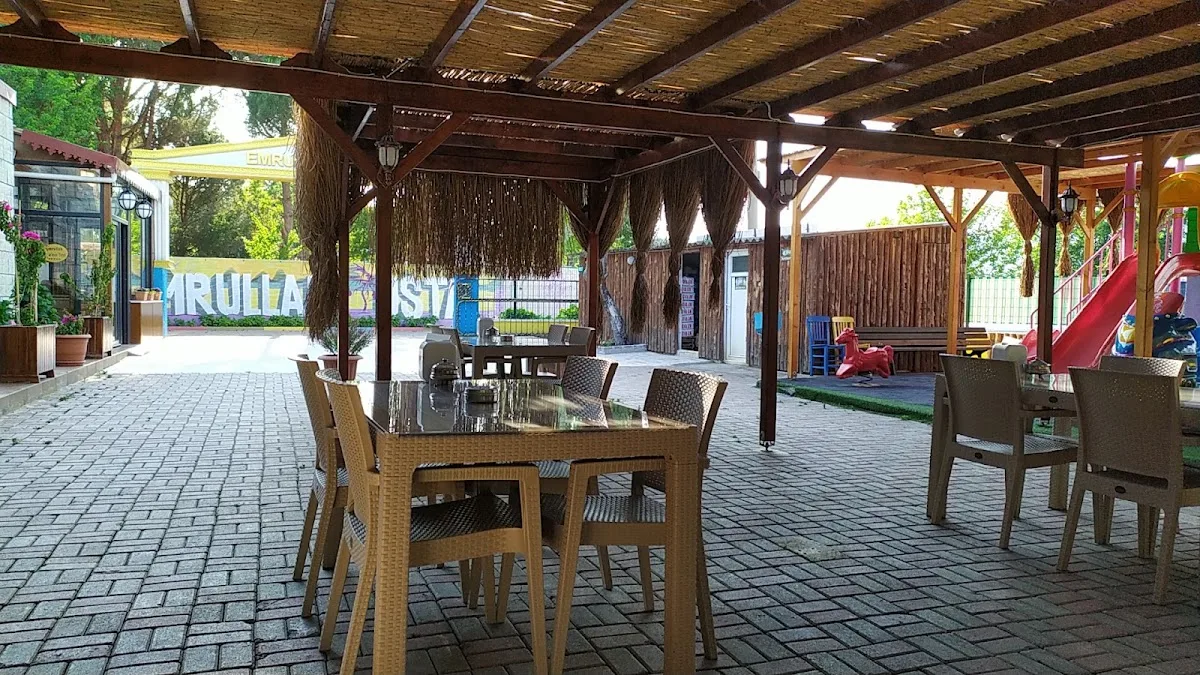 Emrullah Ustanın Yeri