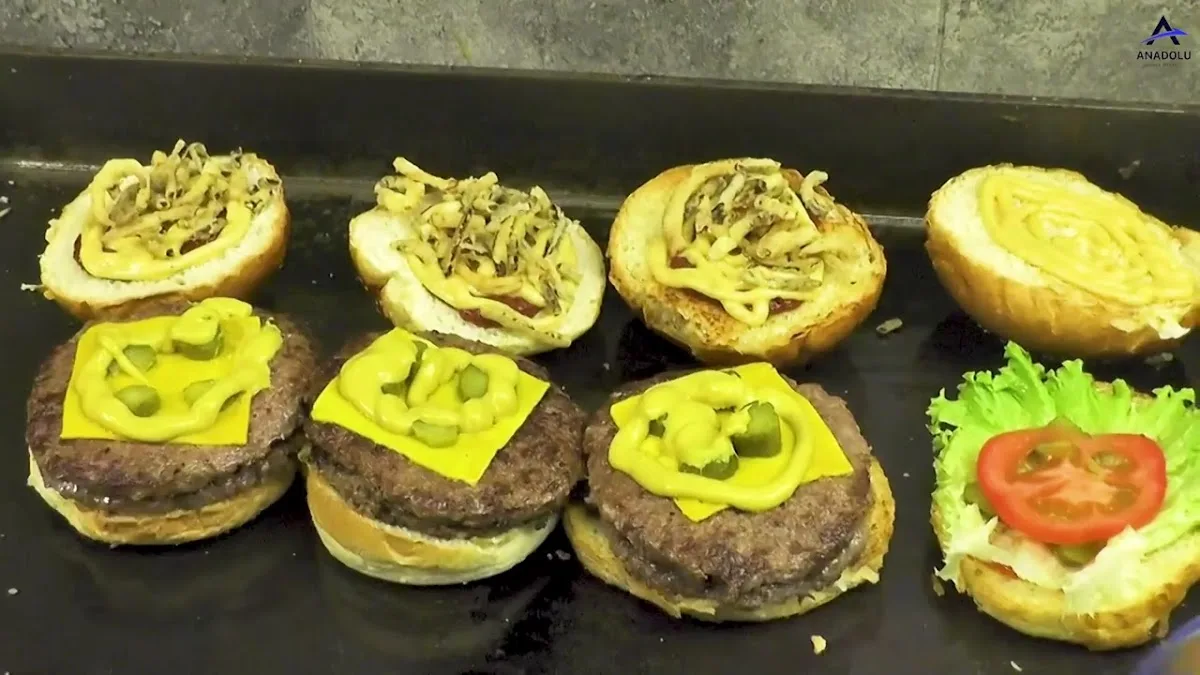 BRAND BURGER KISIKLI