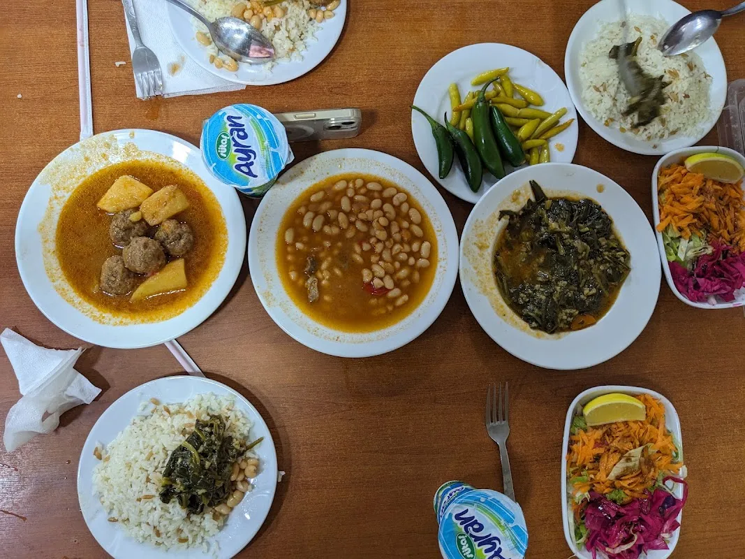 Gökkusaği Lokantasi Izgara Ve Döner Salonu