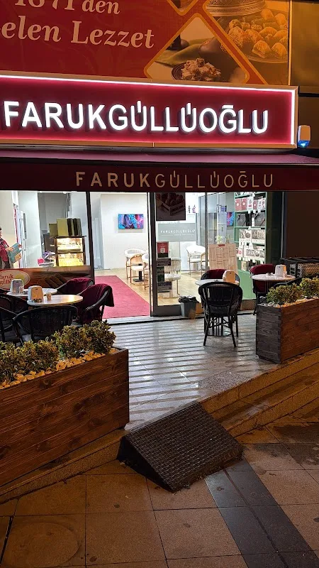 Faruk Güllüoğlu Zeytinburnu (Telsiz Mh.)