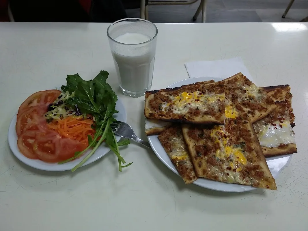 Coşkunlar Etli Ekmek-Kebap