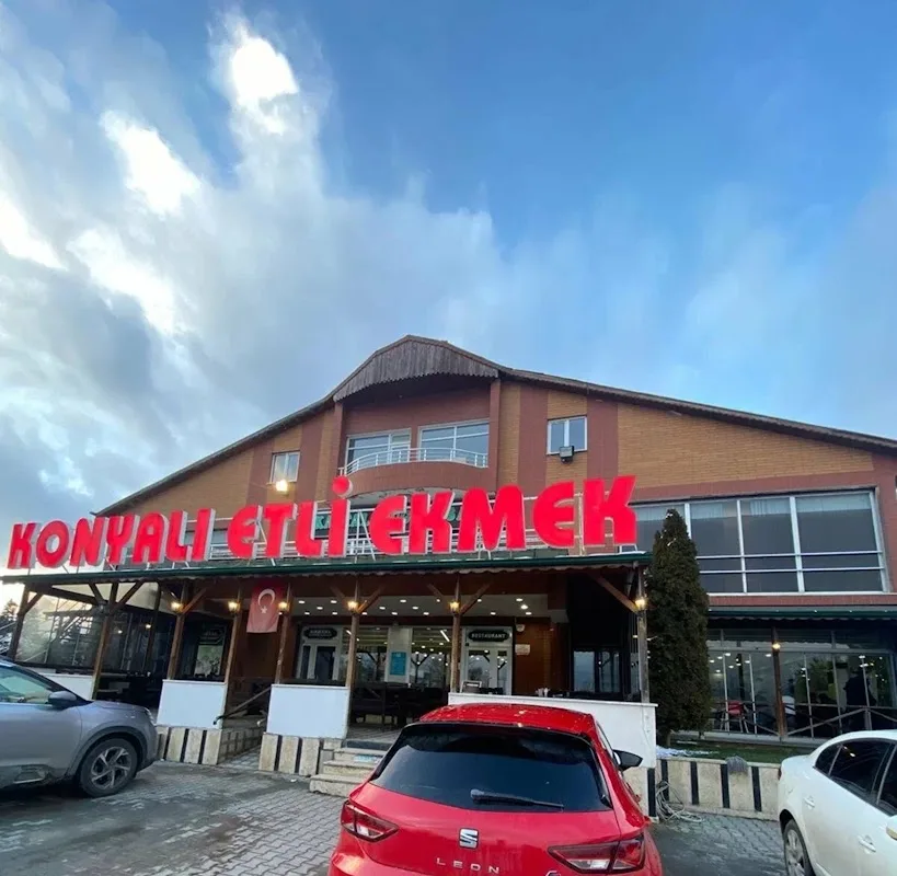 Konyalı Kazancım Hizmet Etli Ekmek