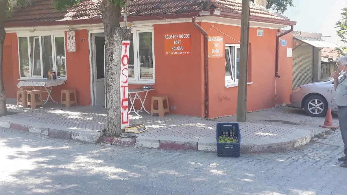 Ağustos Böceği Tost Salonu