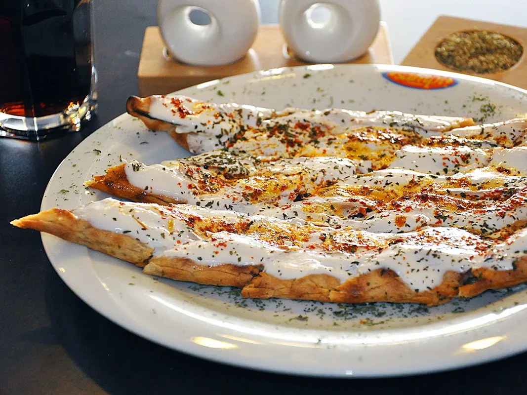 pitta pitta pide lahmacun