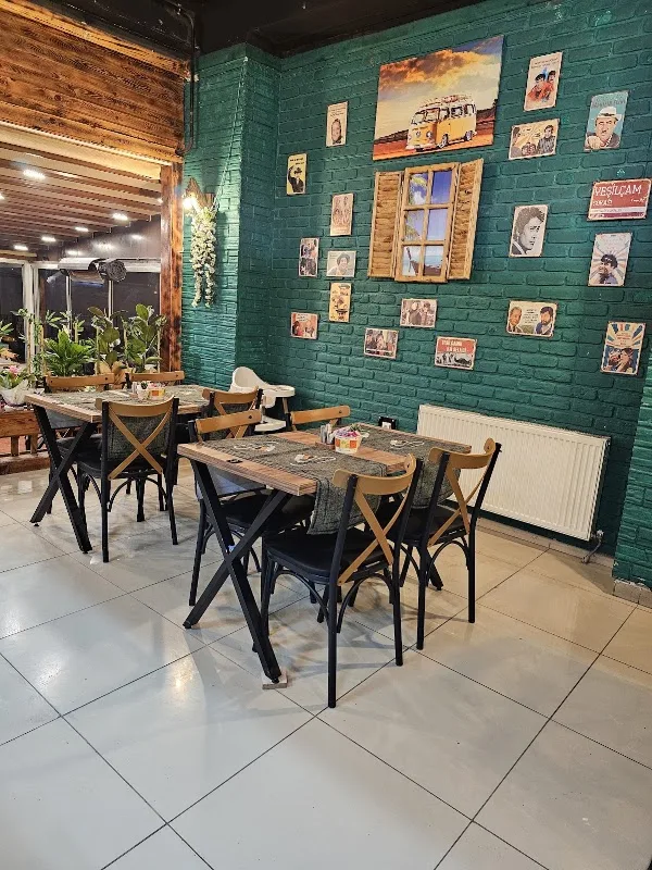 BAŞUSTA KAVURMA KOKOREÇ DÖNER