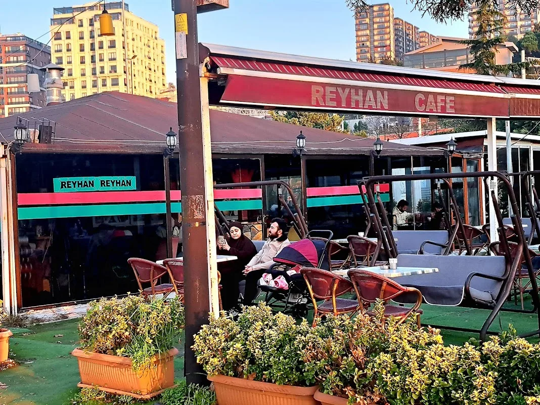 Reyhan Cafe