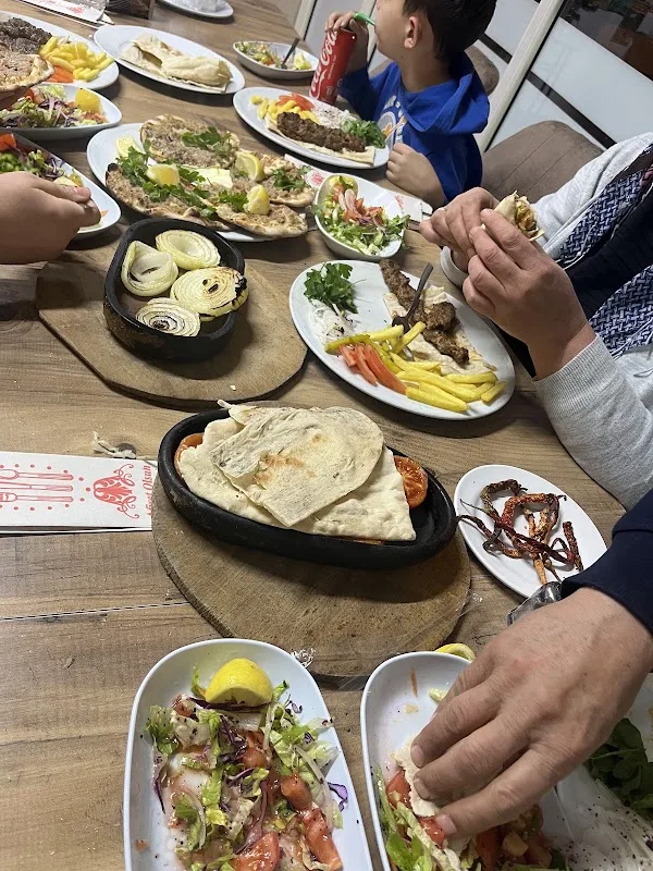 Özer Pide Restaurant & Cafe
