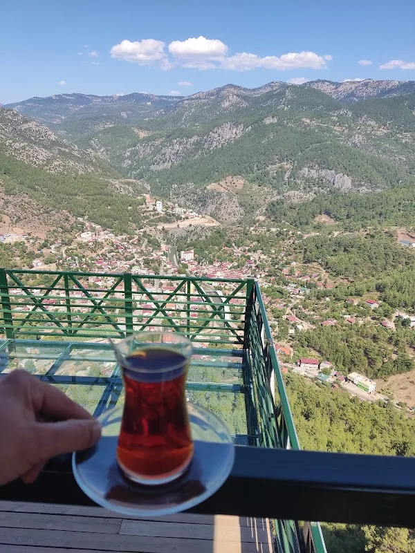 Seven Tepesi Manzarası