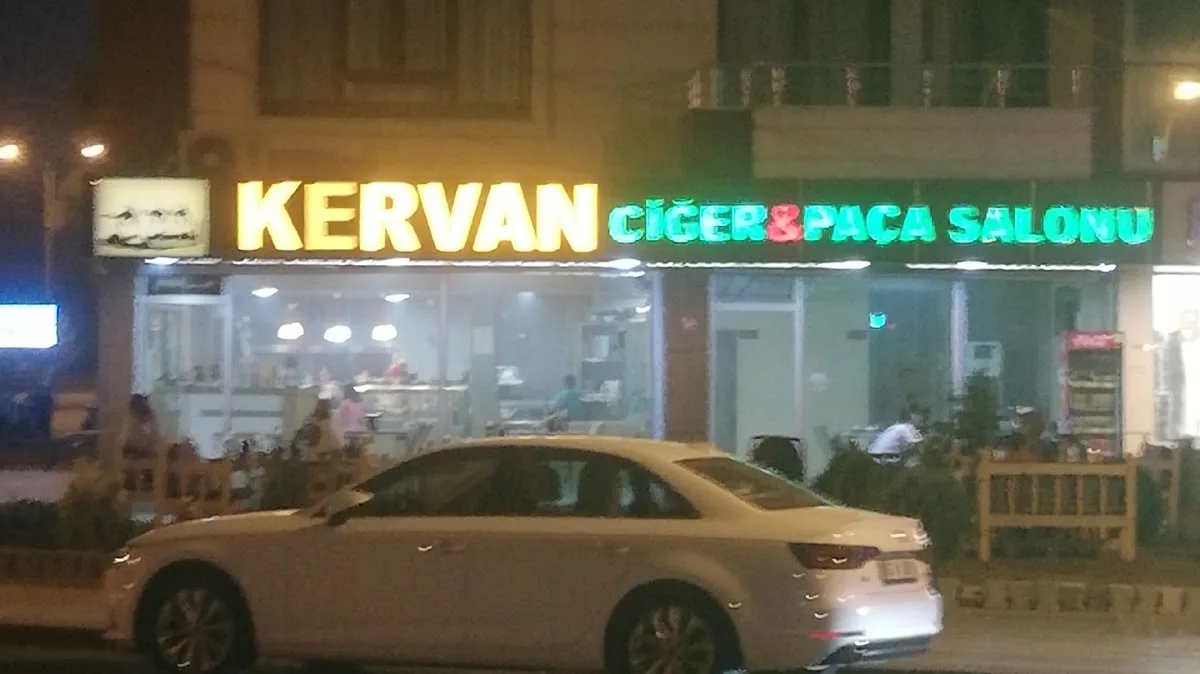 KERVAN CİGER PAÇA KEBAP salonu