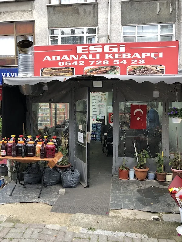 ESKİ ADANALİ KEBAPÇISI