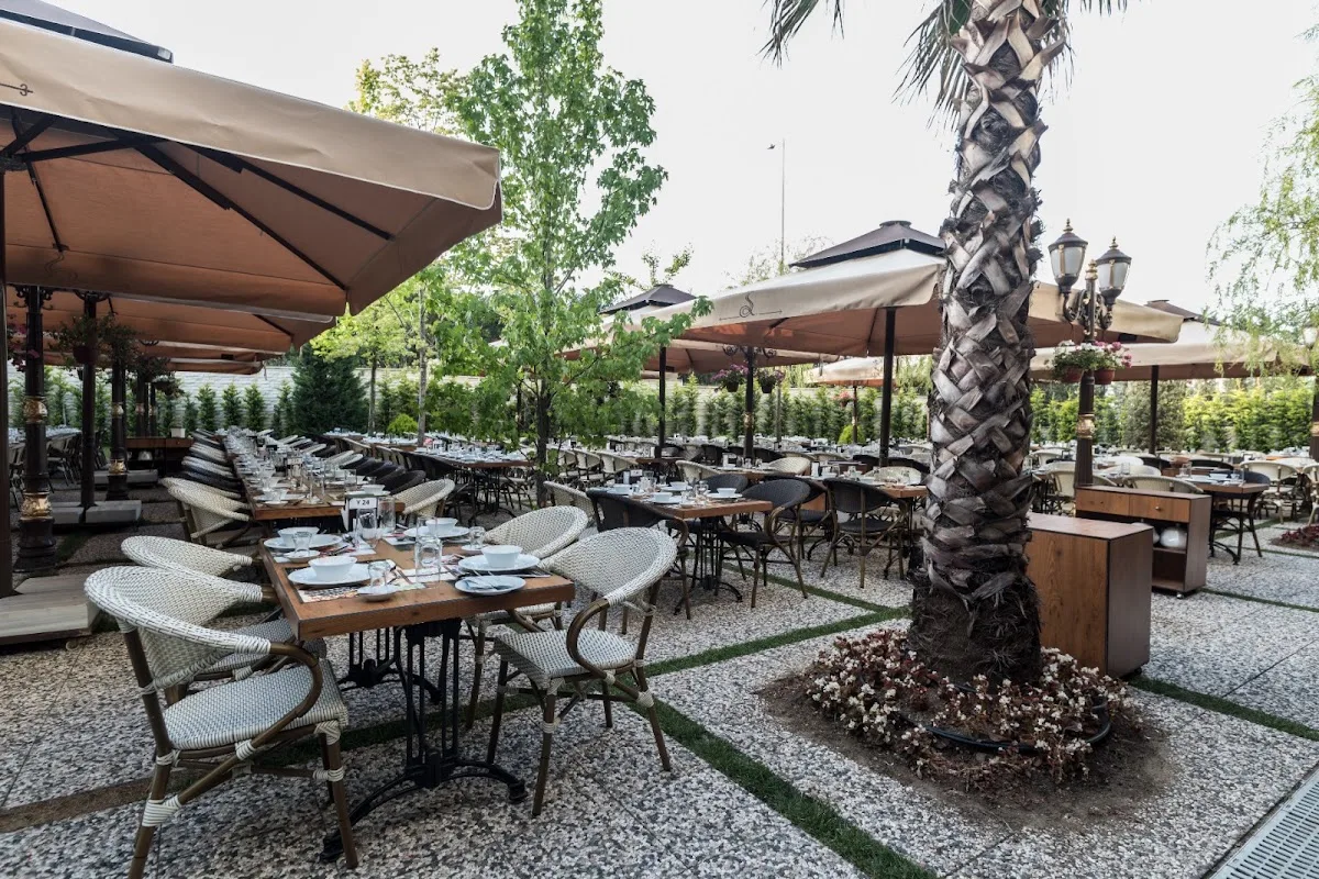 SARAYLI DÖNER & Et Restoran BAŞAKŞEHİR