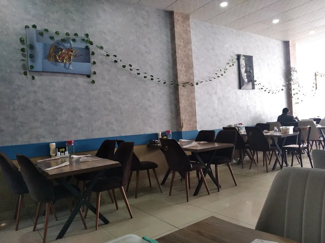 Adoss döner iskender ve kebap salonu